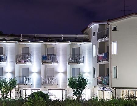 Hotel Beatrice Sirolo Buitenkant foto